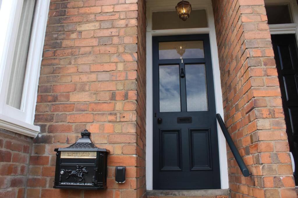 Luxury Townhouse In Town Centre, Views, River Walk, Free Parking Shrewsbury Extérieur photo
