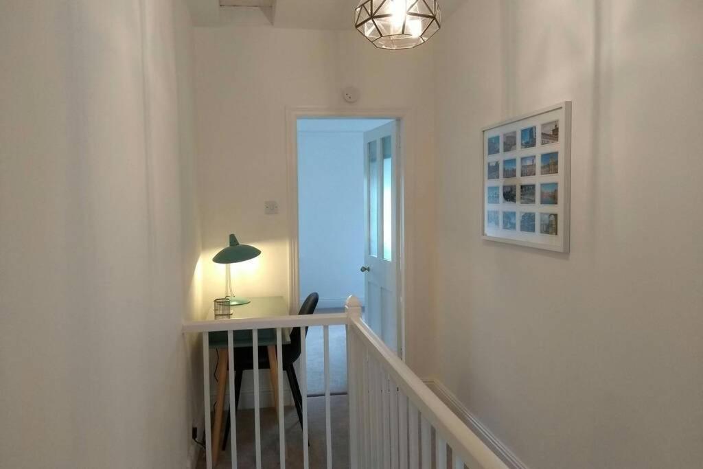 Luxury Townhouse In Town Centre, Views, River Walk, Free Parking Shrewsbury Extérieur photo