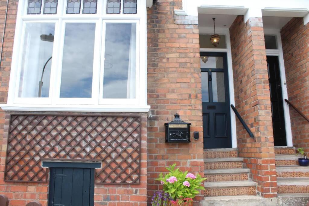 Luxury Townhouse In Town Centre, Views, River Walk, Free Parking Shrewsbury Extérieur photo