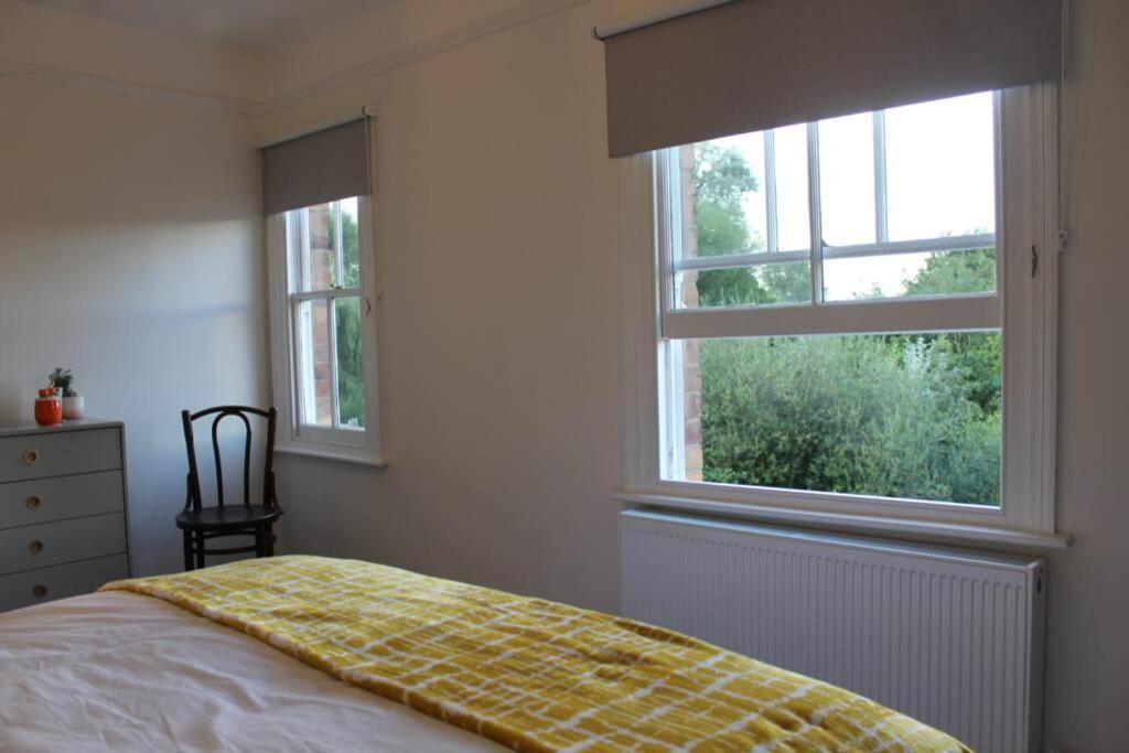 Luxury Townhouse In Town Centre, Views, River Walk, Free Parking Shrewsbury Extérieur photo