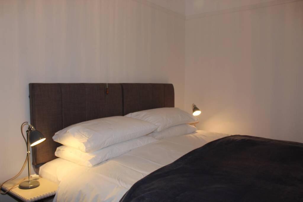 Luxury Townhouse In Town Centre, Views, River Walk, Free Parking Shrewsbury Extérieur photo